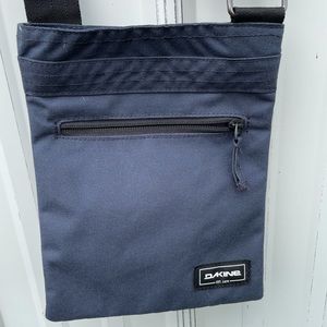 Dakine Purse